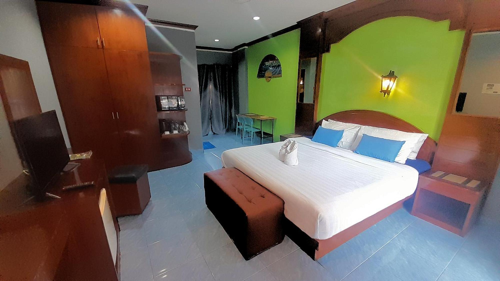 The - Lejlighed Patong